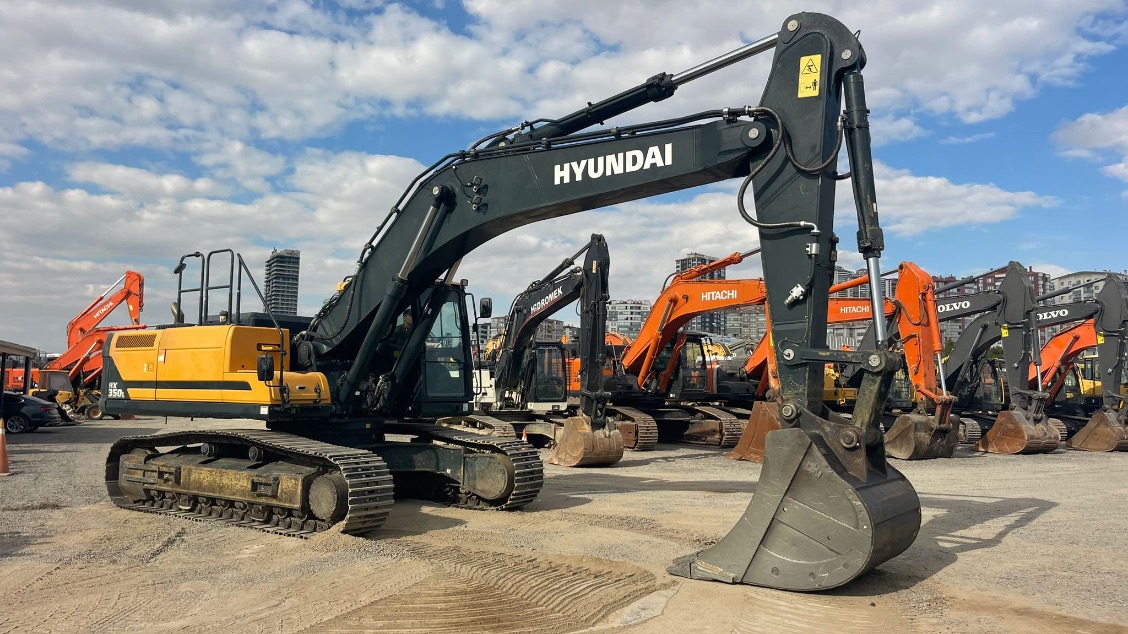 Hyundai HX350 L / 2022 / 54100 h